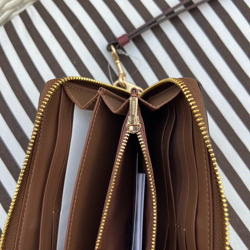 Coach Long Zip Around Wallet in Wildflower Print - Picture 9 of 15